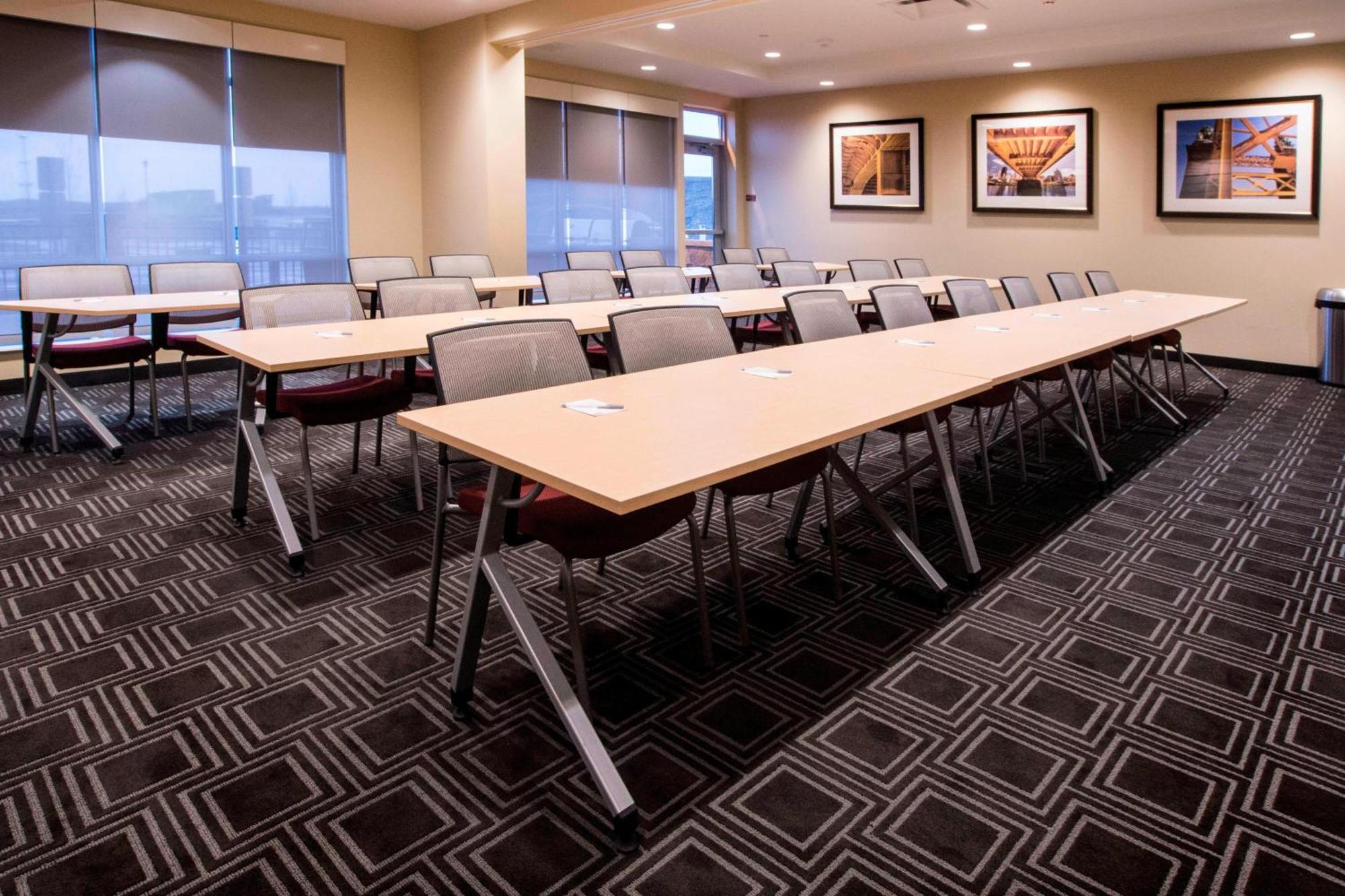 Towneplace Suites By Marriott Pittsburgh Cranberry Township Bagian luar foto