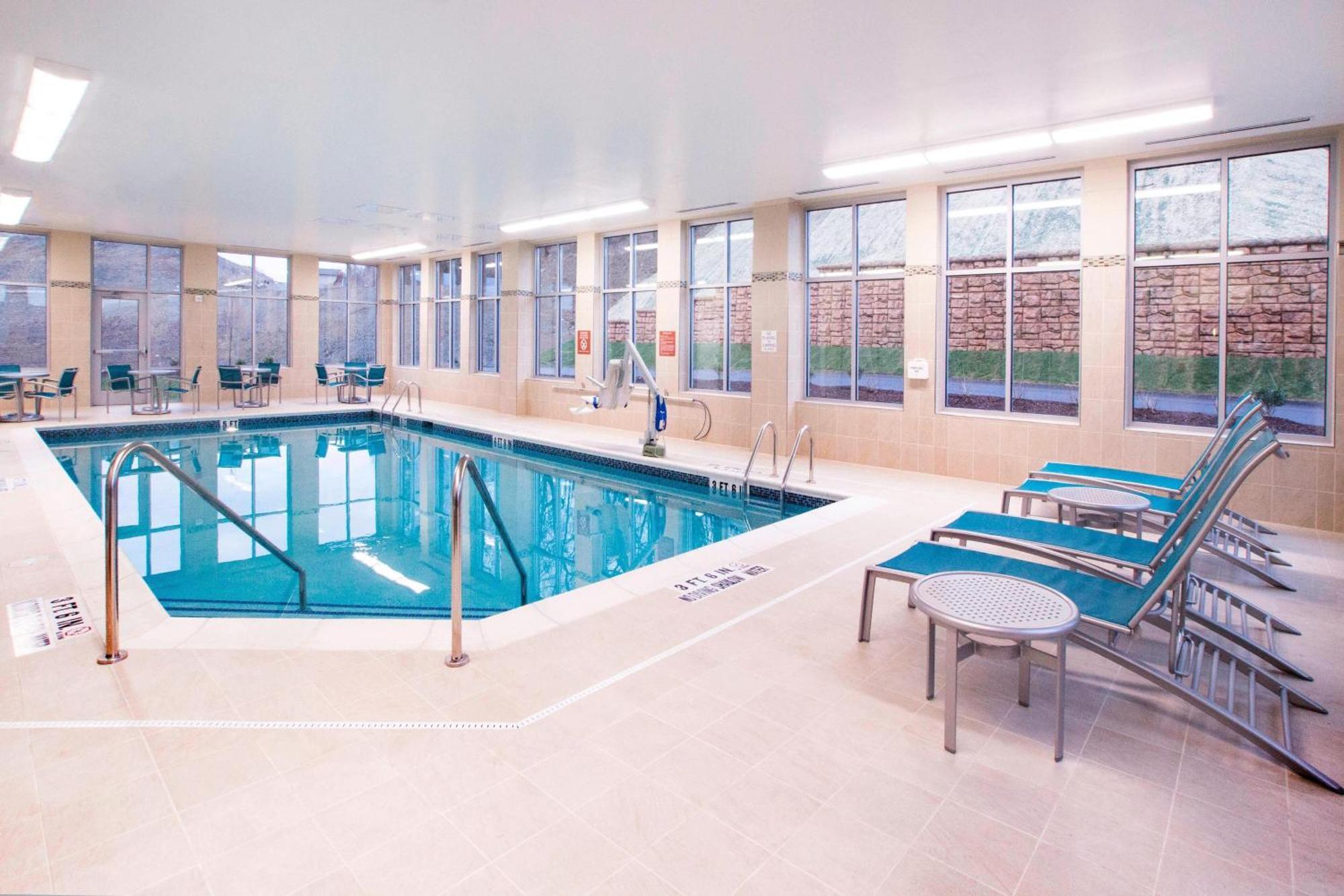 Towneplace Suites By Marriott Pittsburgh Cranberry Township Bagian luar foto